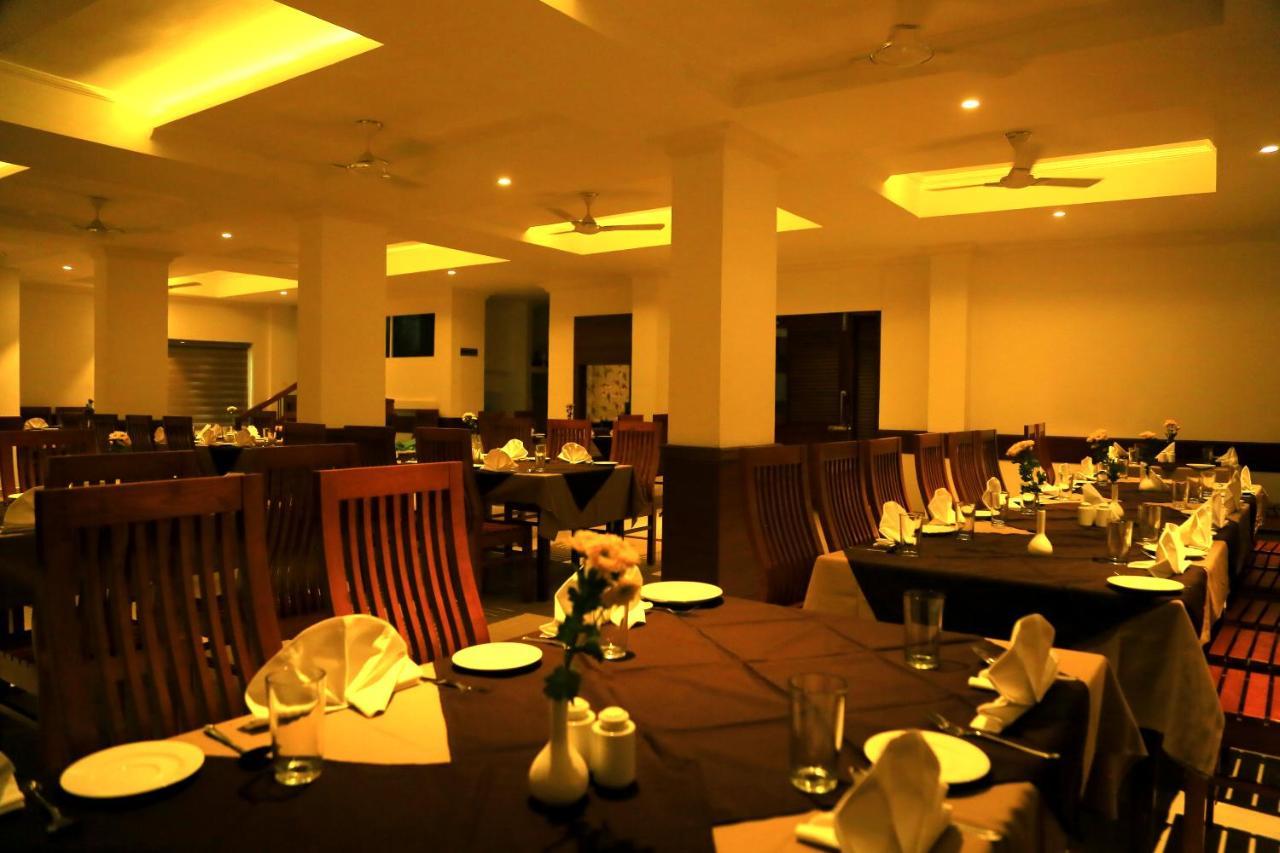 Hotel Victoria International Kattappana Экстерьер фото