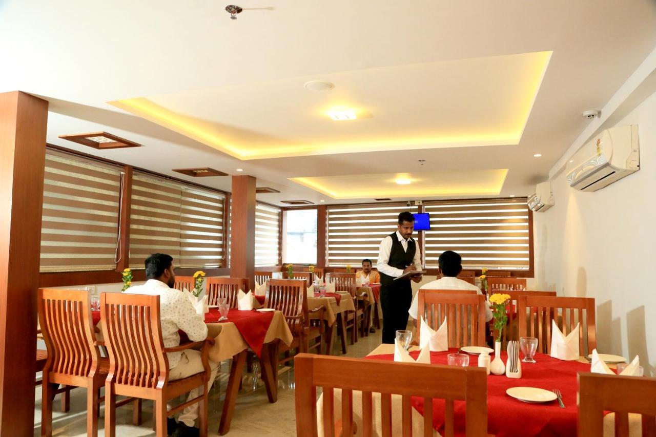 Hotel Victoria International Kattappana Экстерьер фото